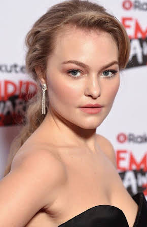 Ciara Charteris as Harriet Shelley