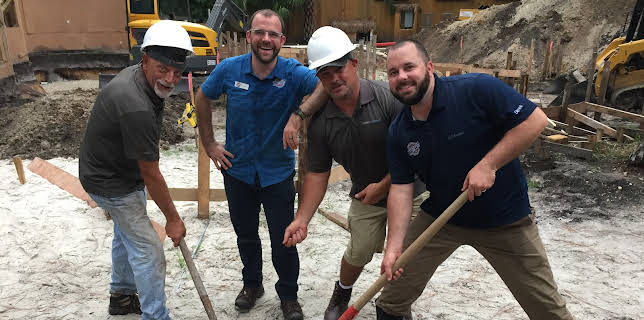 19:00: Insane Pools: Off the Deep End (S3 E2) (S3) | Animal Planet | 2/20 2026