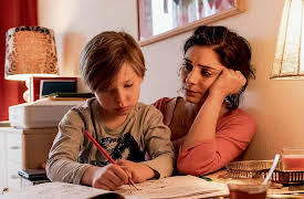 Luna & Sophie, Season 1: A Subservient Ghost