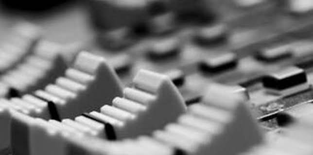 01:38: Les Feres: Mazoni | Canal 33 | 3/27 2026