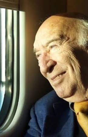 Giuliano Montaldo as 