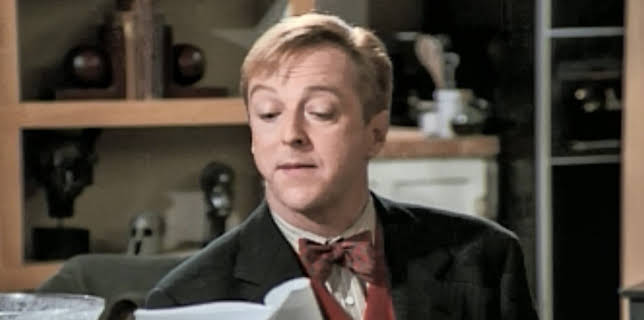 9:40 AM: Frasier | Channel 4 | 12/11 2025