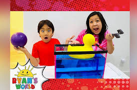 Ryan's World: Ryan and Mommy's Sink or Float Science!