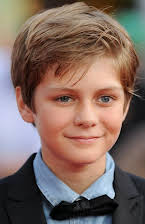 Ty Simpkins como 