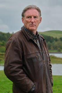 17:45: Ridley (T2): Ep.3 El árbol hueco, parte 1 | ETB 2 | 3/28 2026