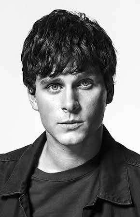Adam Pålsson as 