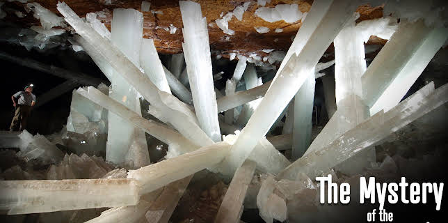 The Mystery of the Giant Crystals (2010)