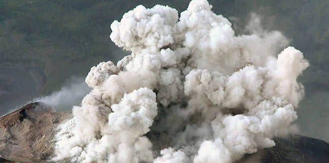 15:50: Leben mit Vulkanen | Arte | 3/9 2026