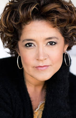 Roxana Brusso as 