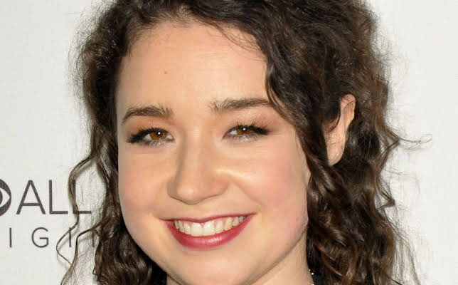 Sarah Steele