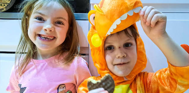 3:00 PM: 22 Kids & Counting (S2 E2) (S2) | 5 Star | 11/8 2025