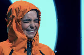 Me Caigo de Risa season-9: Me Caigo de Risa - Maca encuentra una nueva profesión