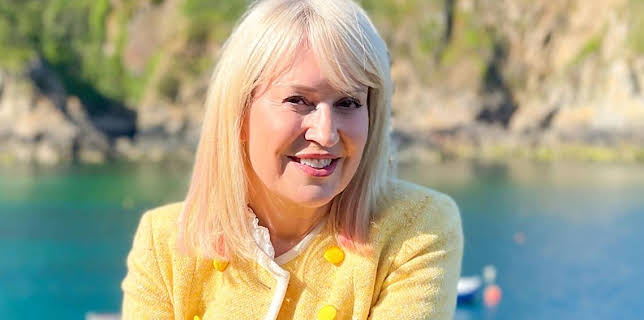 3:00 PM: Escape to the Country (S23) | BBC One East | 10/30 2025