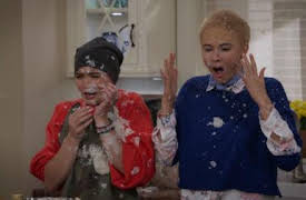 Alexa & Katie: Thanksgiving