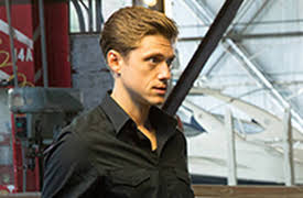 Graceland: 7. Goodbye High