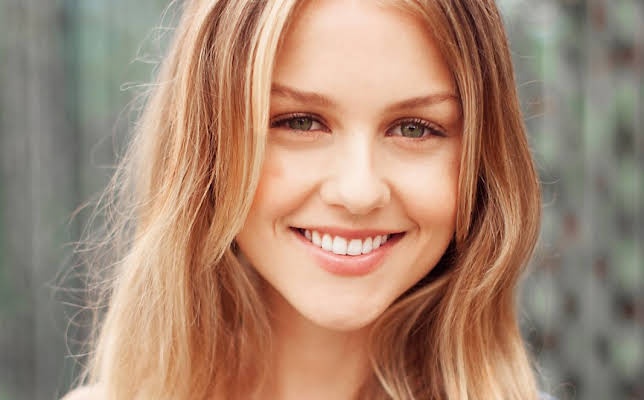 Isabelle Cornish