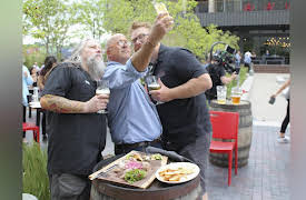 The Zimmern List, Season 1: Twin Cities