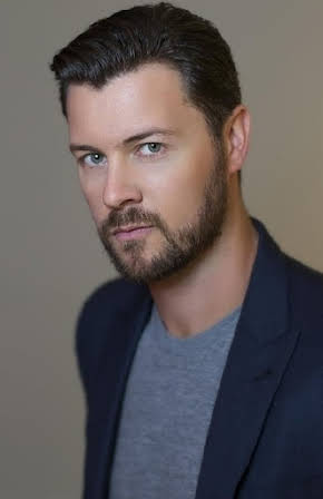Daniel Feuerriegel as 