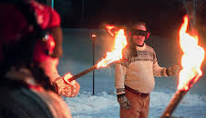 Nissene i skjul: Lam fra øynene og ned