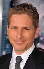 Ian Mackenzie Jeffers como Director