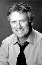 David Booth como Casey's Father