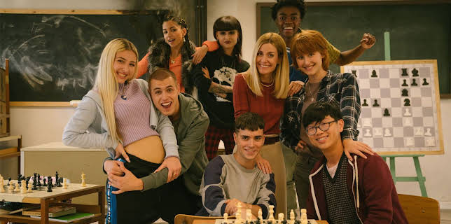 22:00: CINE 5 ESTRELLAS: 'MENUDAS PIEZAS (estreno)' | Telecinco | 12/21 2025