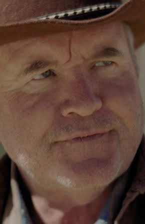 Steve Hofvendahl as 