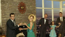 Modern Family (T7): Ep.3 El Caso del Armario