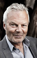 Jarl Friis-Mikkelsen as 