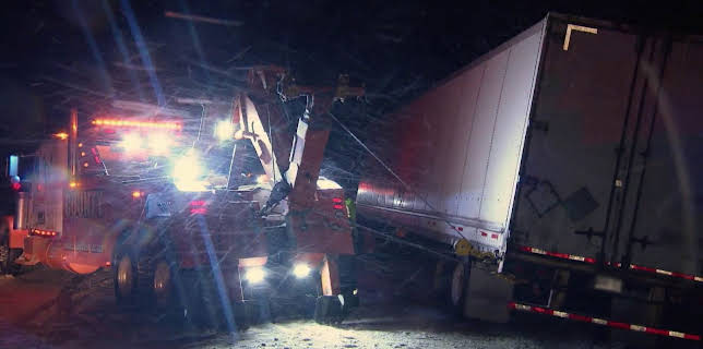 02:55: Heavy Rescue: 401 (S5 E3) (S5) | TV10 | 11/11 2025