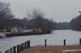 Buried in the Backyard, Season 1: Bed & Breakfast & Body