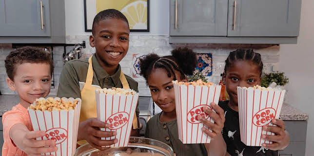 10:00 AM: What's Cooking Omari? (S1) | CBBC | 12/18 2025