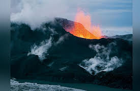 The Great Tours: Iceland: Volcanic Iceland Rises from the Sea