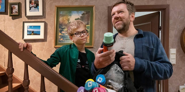 02:30: Familien Lykke: Kunst og hærverk | NRK 3 | 12/19 2025