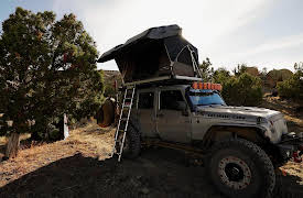 Overland Adventure (Season 2021), Season 1: Day 1: Dirt and "Death Ridge"