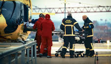 Med livet i hendene: Helikopteret kjem