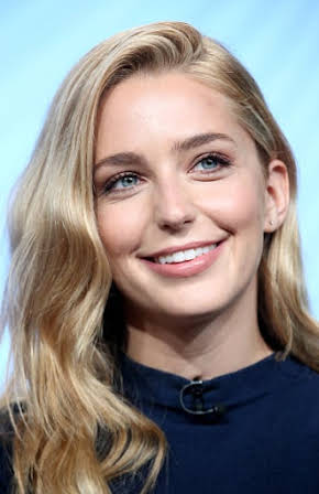 Jessica Rothe as 