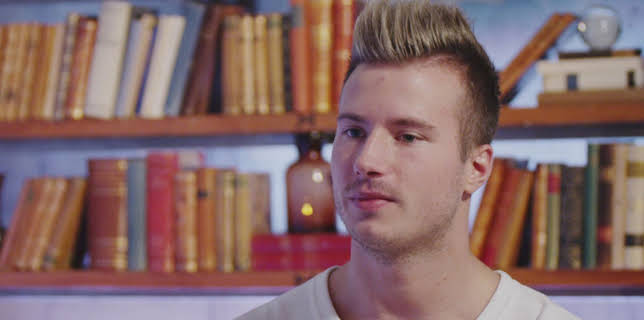 04:25: Svenska medium (S1 E12) (S1) | TV3 | 10/6 2025