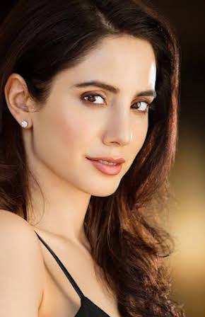 Jeannine Kaspar as Miss Ryker