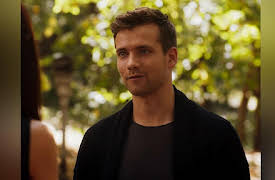 Pandora (2019): I'll Be Your Baby Tonight