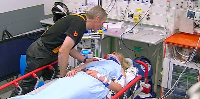 10:00 PM: 24 Hours in A&E | More 4 | 1/24 2026