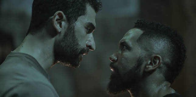 19:00: SEAL Team (S7 E5) (S7) | Viasat 4 | 12/18 2025