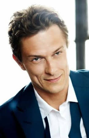 Peter Stebbings as Kuryshev
