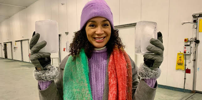 3:25 AM: Supermarkets Unwrapped | More 4 | 12/24 2025