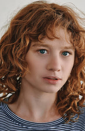 Clemmie Dugdale as Ginger Jenny