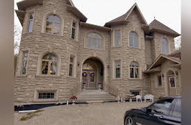 Top Million Dollar Agent: King's Obsession