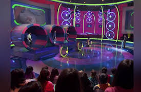 Webheads Volume 1: Basketball Running Out