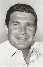 James Philbrook como Sam Foster