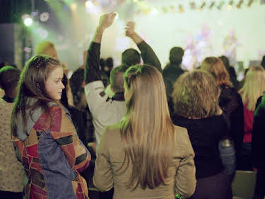 12:00: Gilmore Girls | Sixx | 8/14 2026