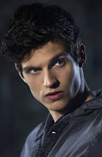 Daniel Sharman som 